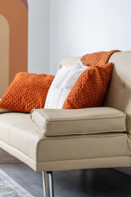 Bohemian Chic Hideaway Apartment Leicester Bagian luar foto